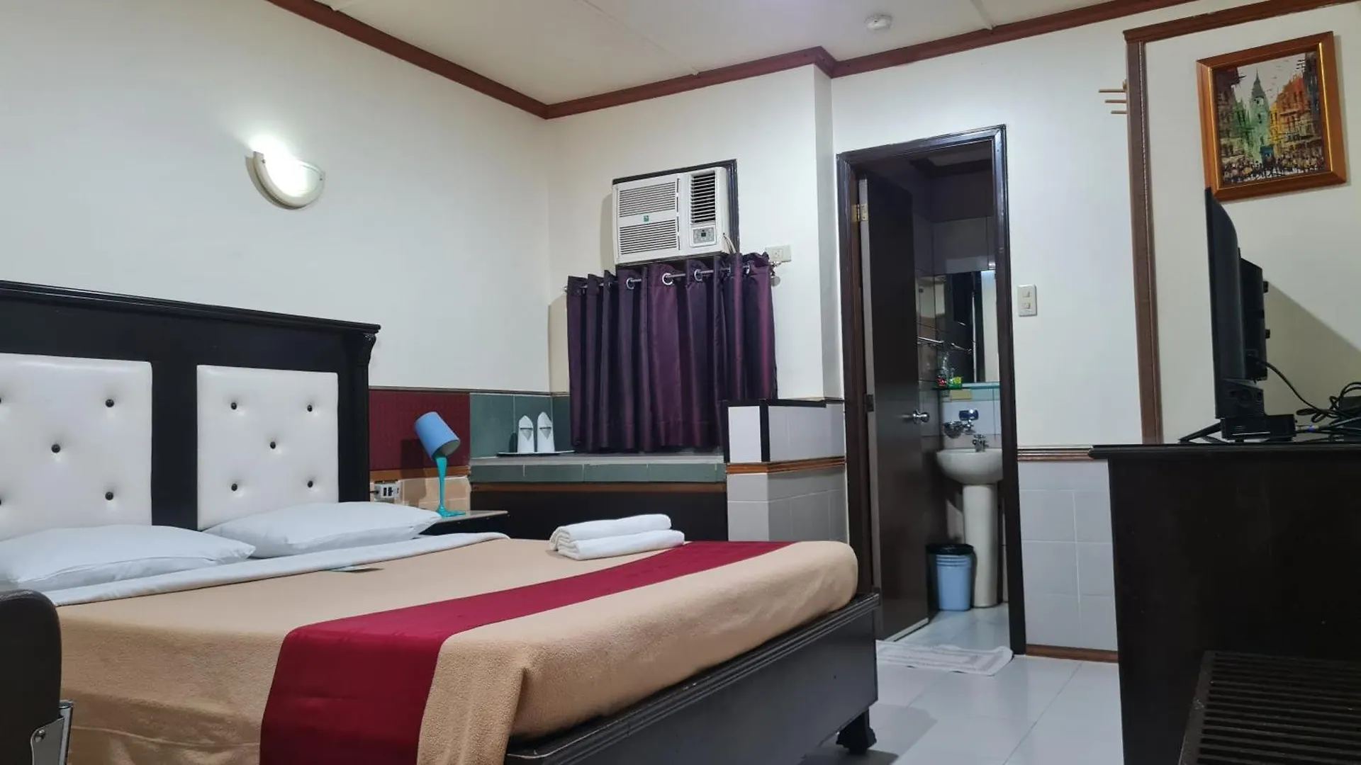 Tiger Hotel Angeles